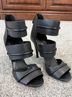 Jay Adoni Calla Black Leather Straps High Heel Stiletto Sandals Women’s US 7M